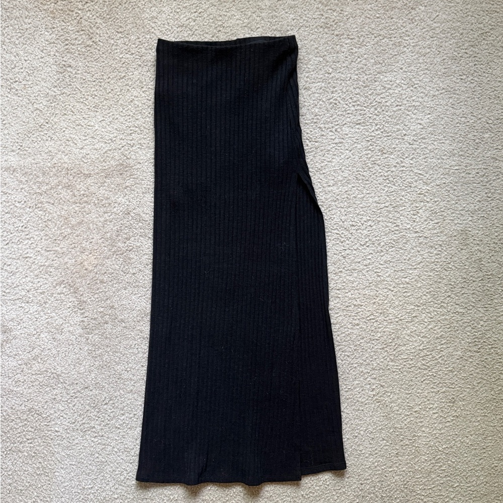 Forever 21 Black Ribbed Pencil Maxi Skirt